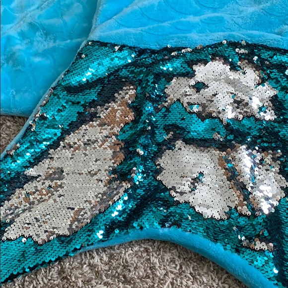 Mermaid tail blanket - Picture 4 of 7
